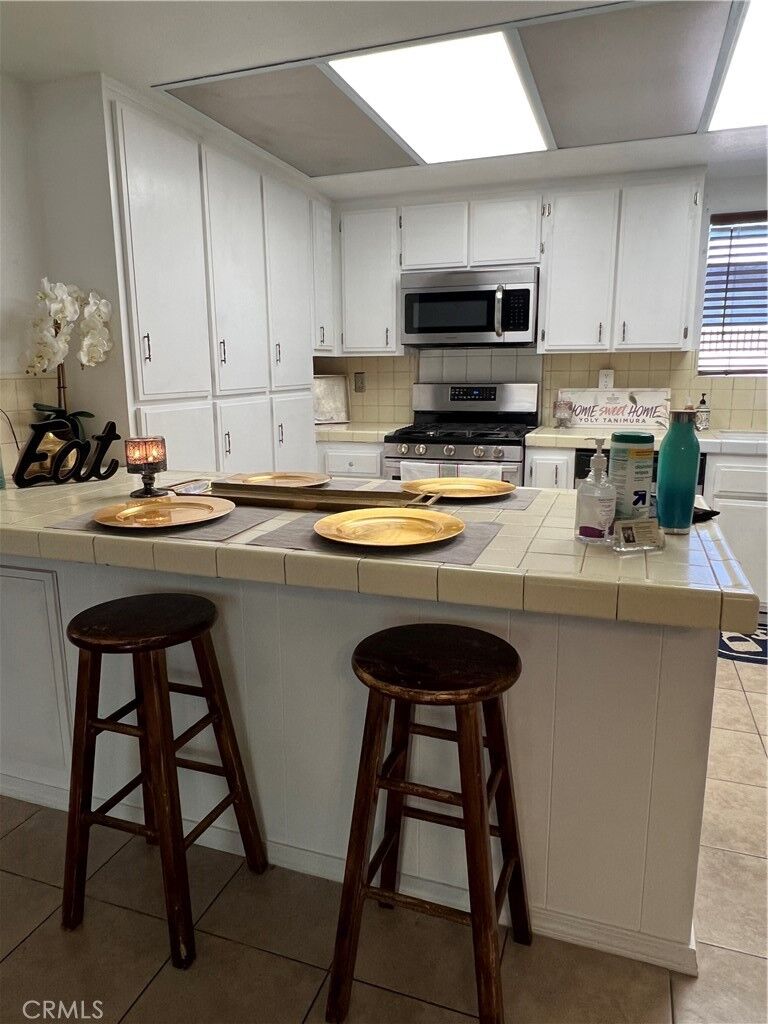 Property Photo:  139 E 212th Street  CA 90745 