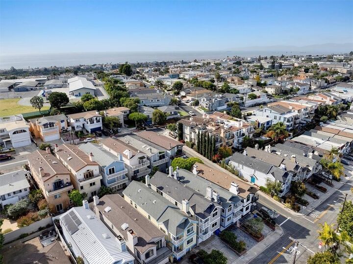 Property Photo: 1643 Stanford Avenue CA 90278