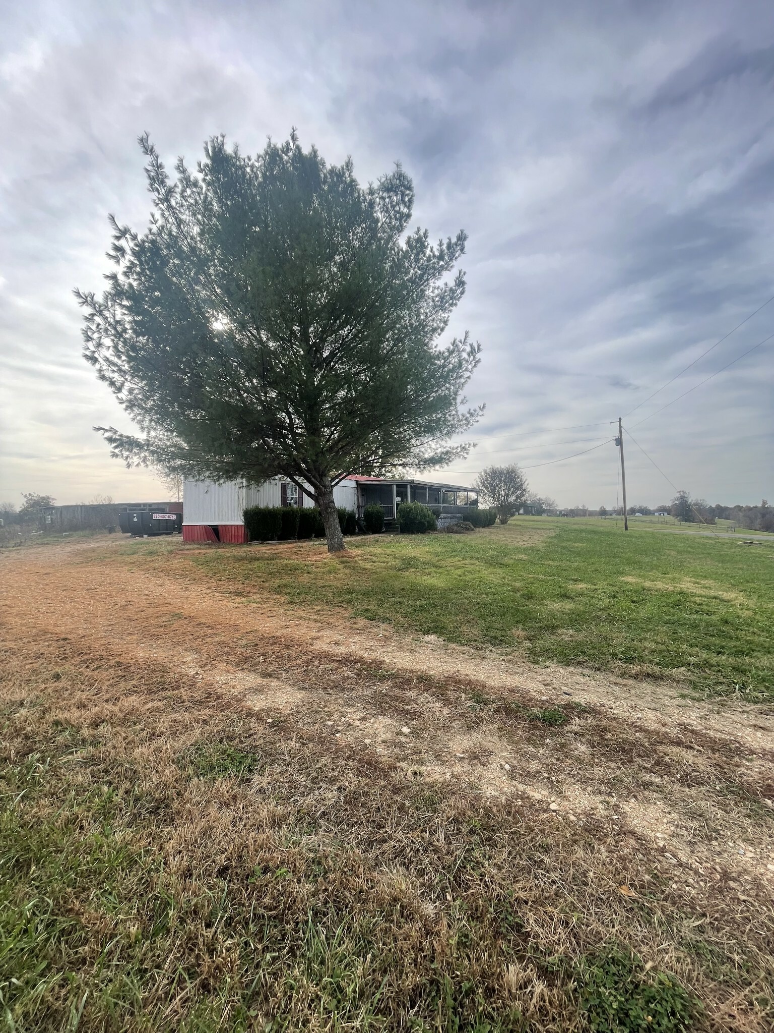 Property Photo:  910 Sutton Rd  TN 37150 