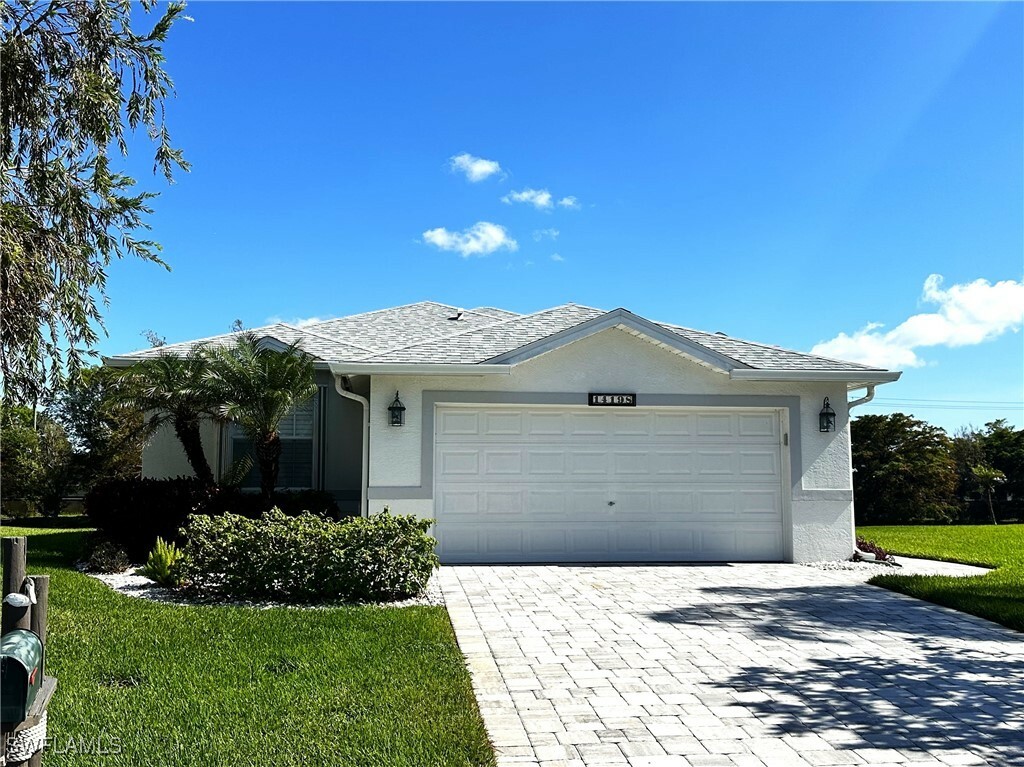 14198 Grosse Pointe Lane  Fort Myers FL 33919 photo