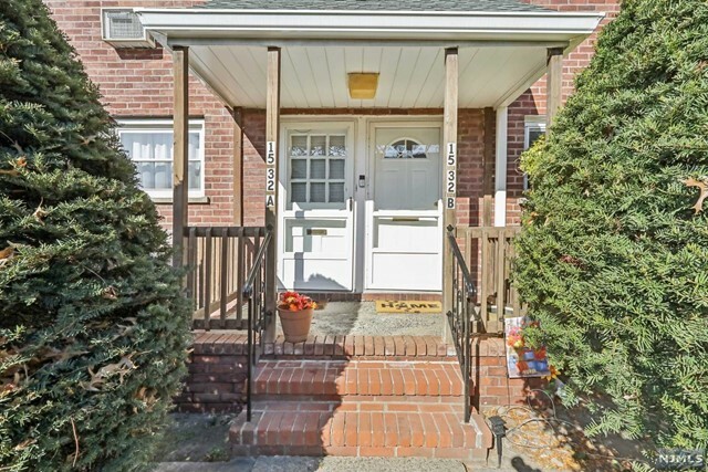 Property Photo:  15-32A North Plaza Road A  NJ 07410 