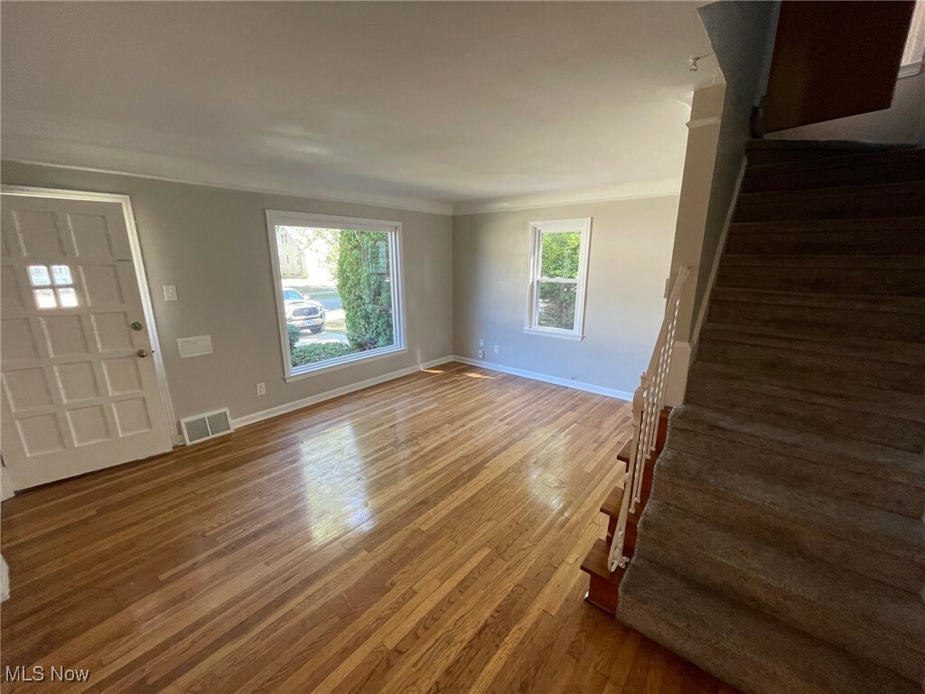 Property Photo:  25500 Farringdon Avenue  OH 44132 