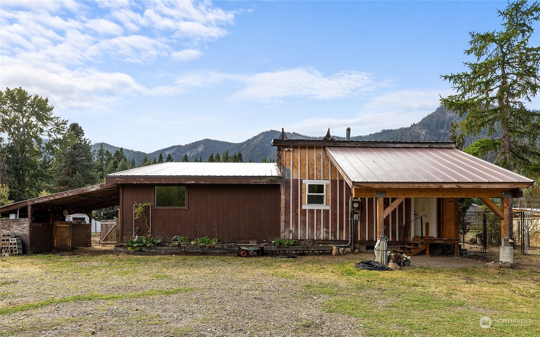 Property Photo: 590 Goat Peak Ranch Road WA 98922