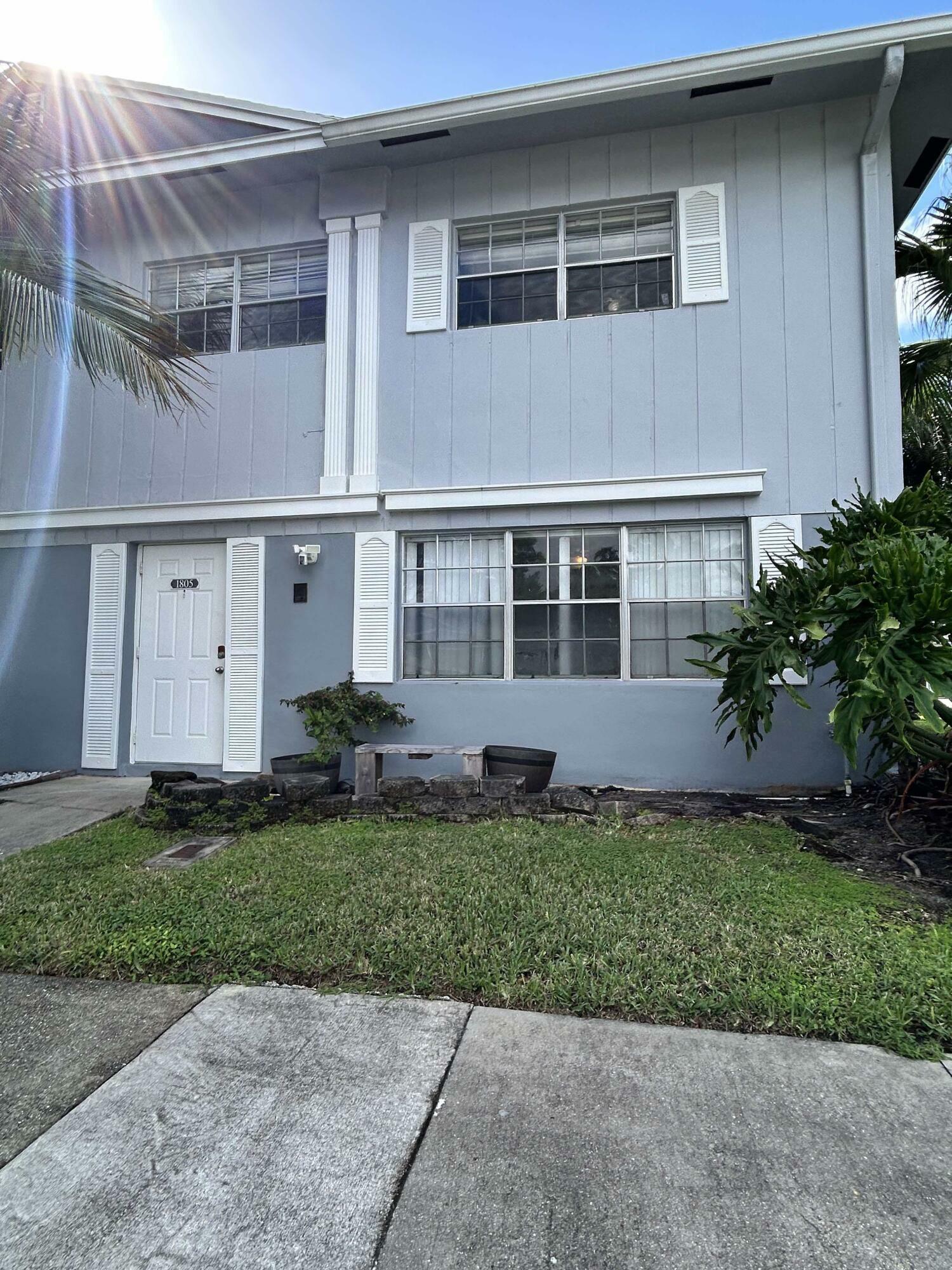 Property Photo:  1805 SW 81st Avenue 4-15  FL 33324 