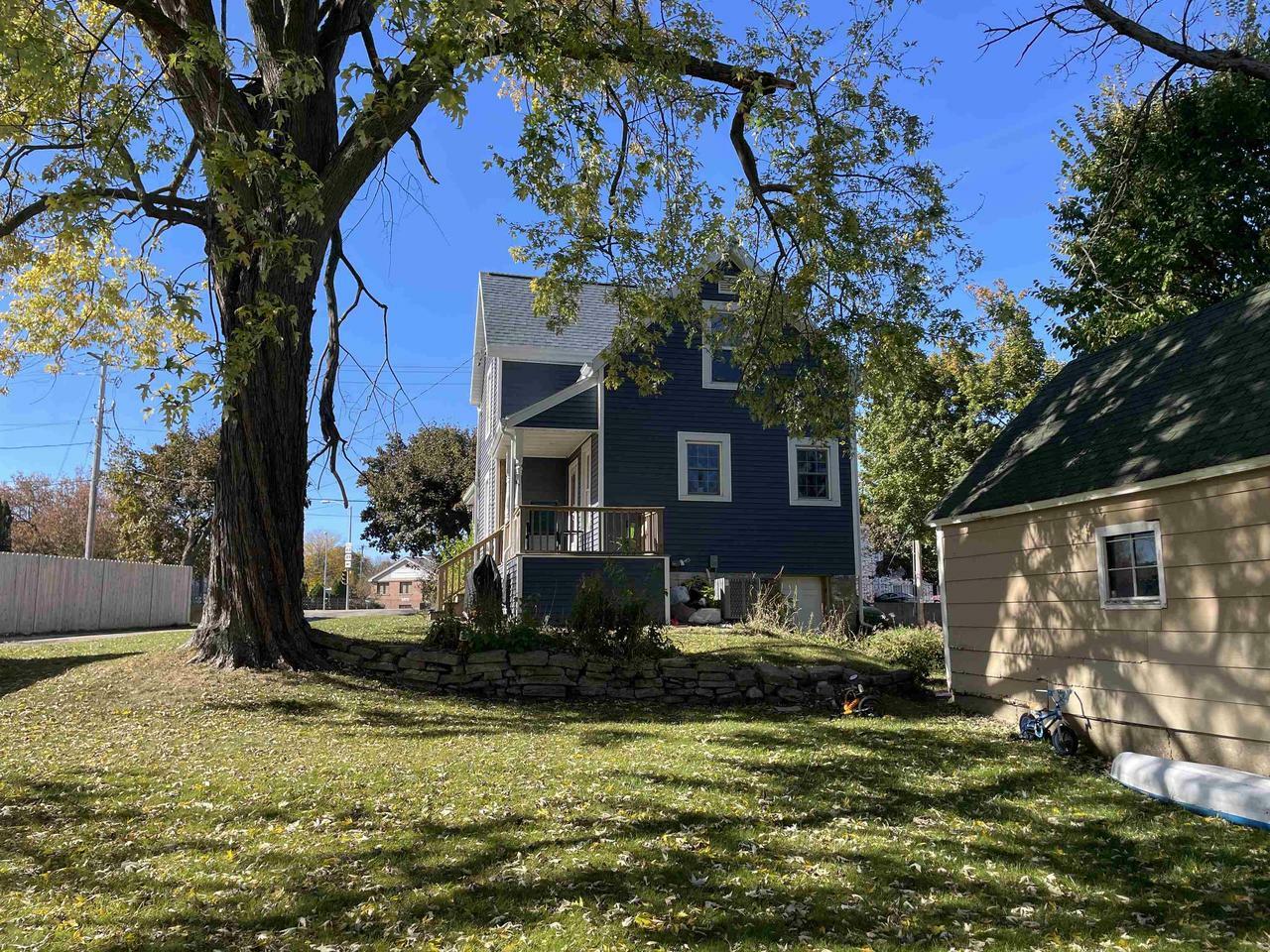 Property Photo:  433 Houston Street  WI 54971 