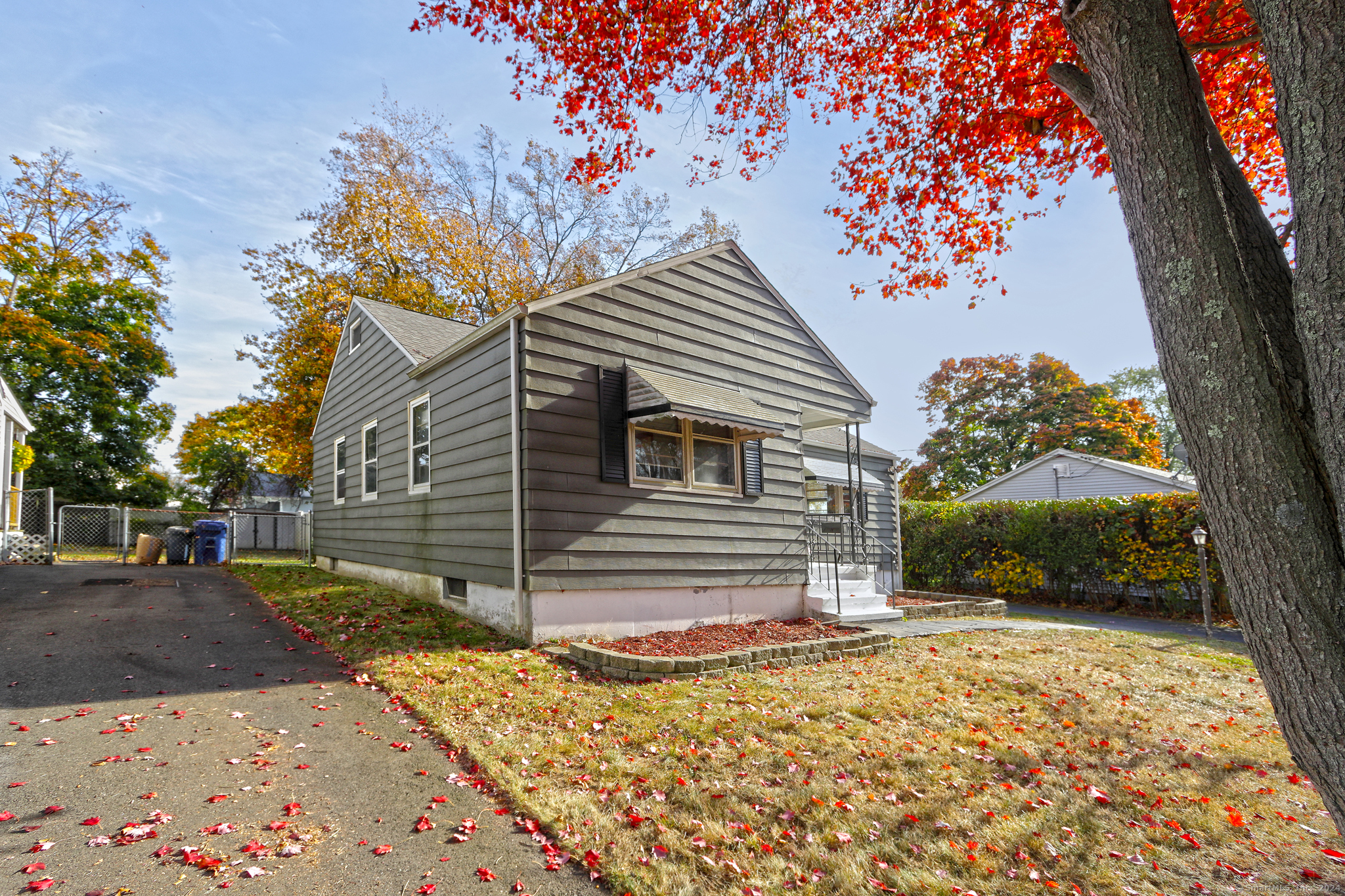 Property Photo:  227 Jones Hill Road  CT 06516 