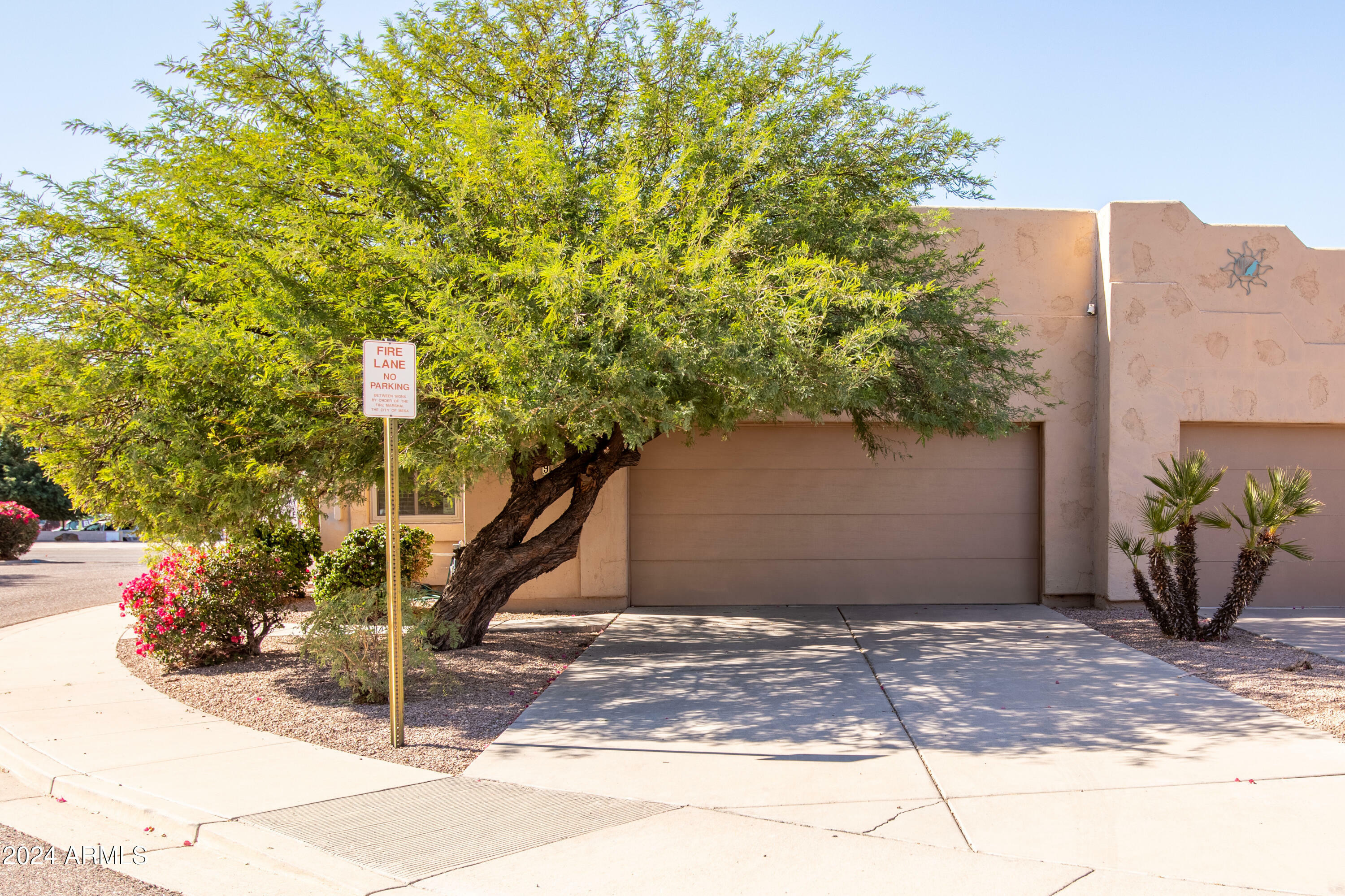 Property Photo:  2625 N Recker Road 9  AZ 85215 