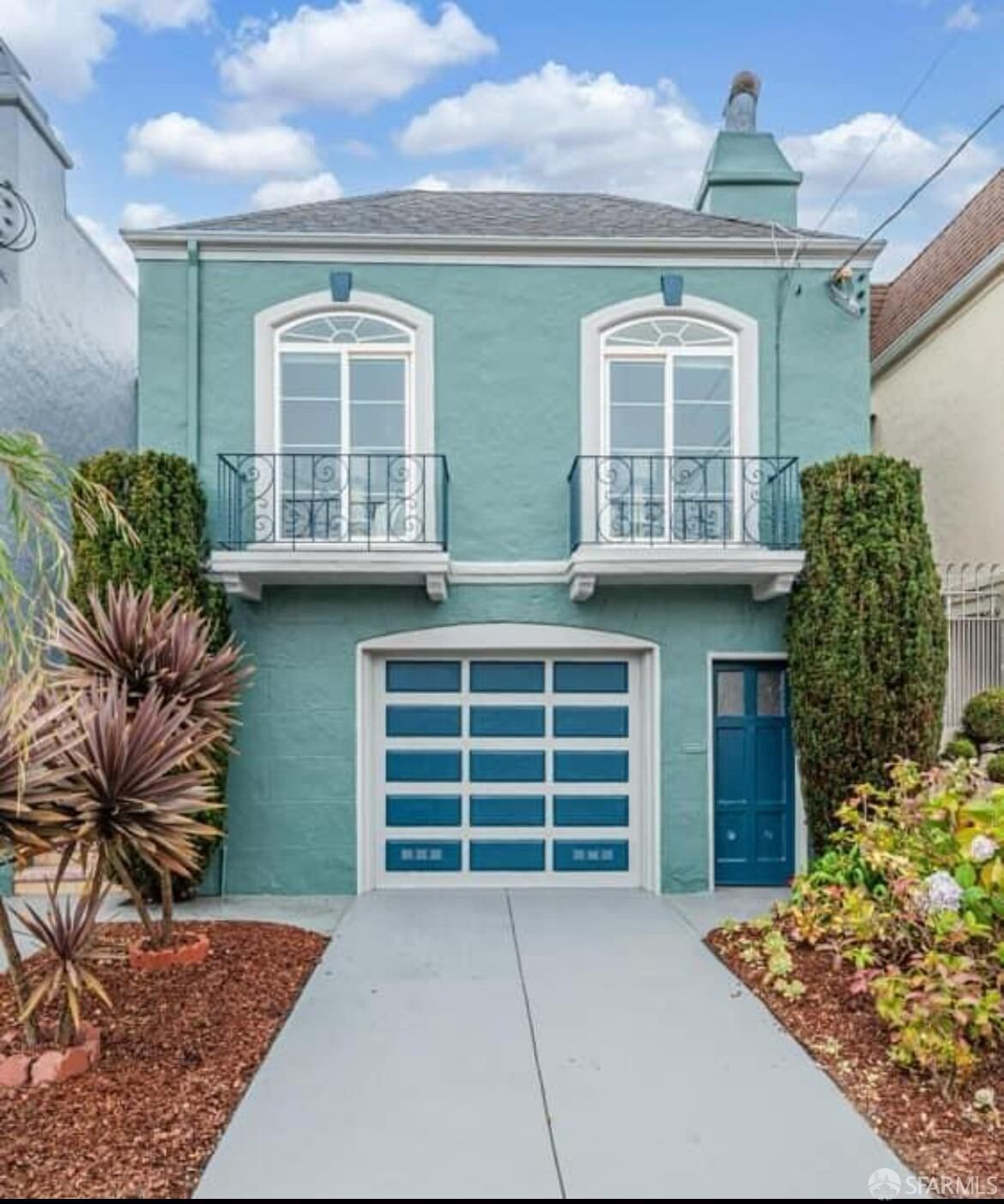 Property Photo: 1463 40th Avenue CA 94122