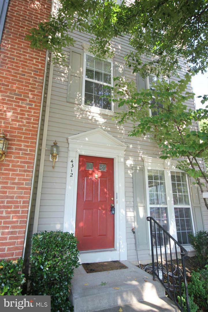 Property Photo: 4312 Mallory Hill Lane VA 22033
