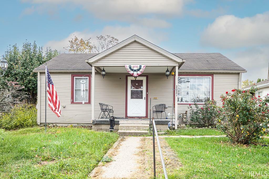 Property Photo:  2021 Indiana Avenue  IN 47362-3171 