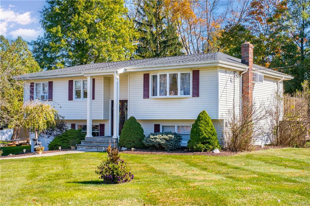 Property Photo:  13 Beechwood Drive  NY 10924 