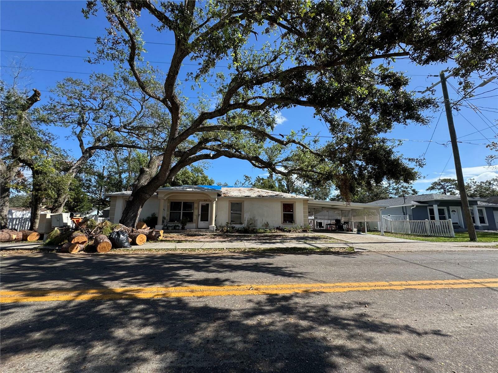 Property Photo:  818 W Sligh Avenue  FL 33604 