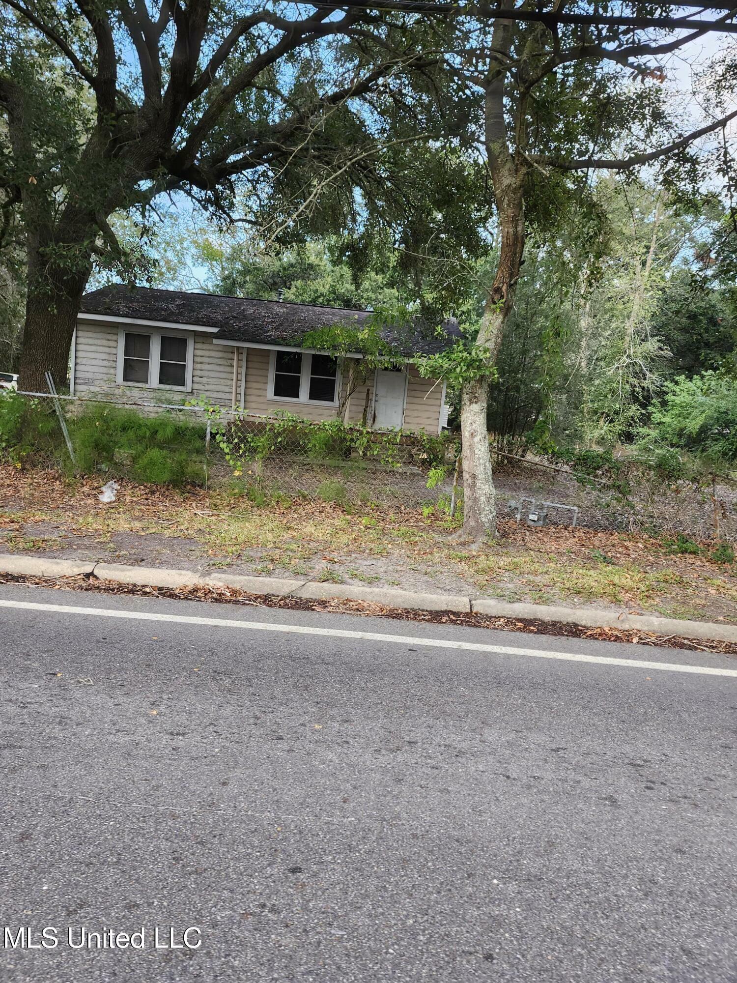 Property Photo:  3915 Orchard Road  MS 39581 