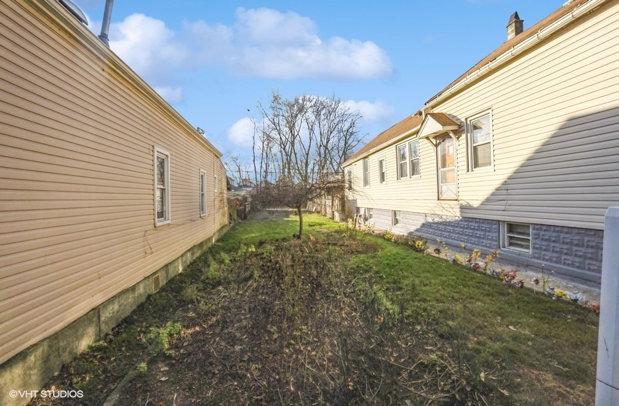 Property Photo:  4820 S Ada Street  IL 60609 