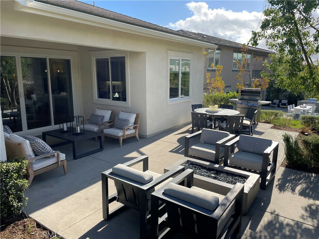 Property Photo:  39454 Chamise Street  CA 92591 