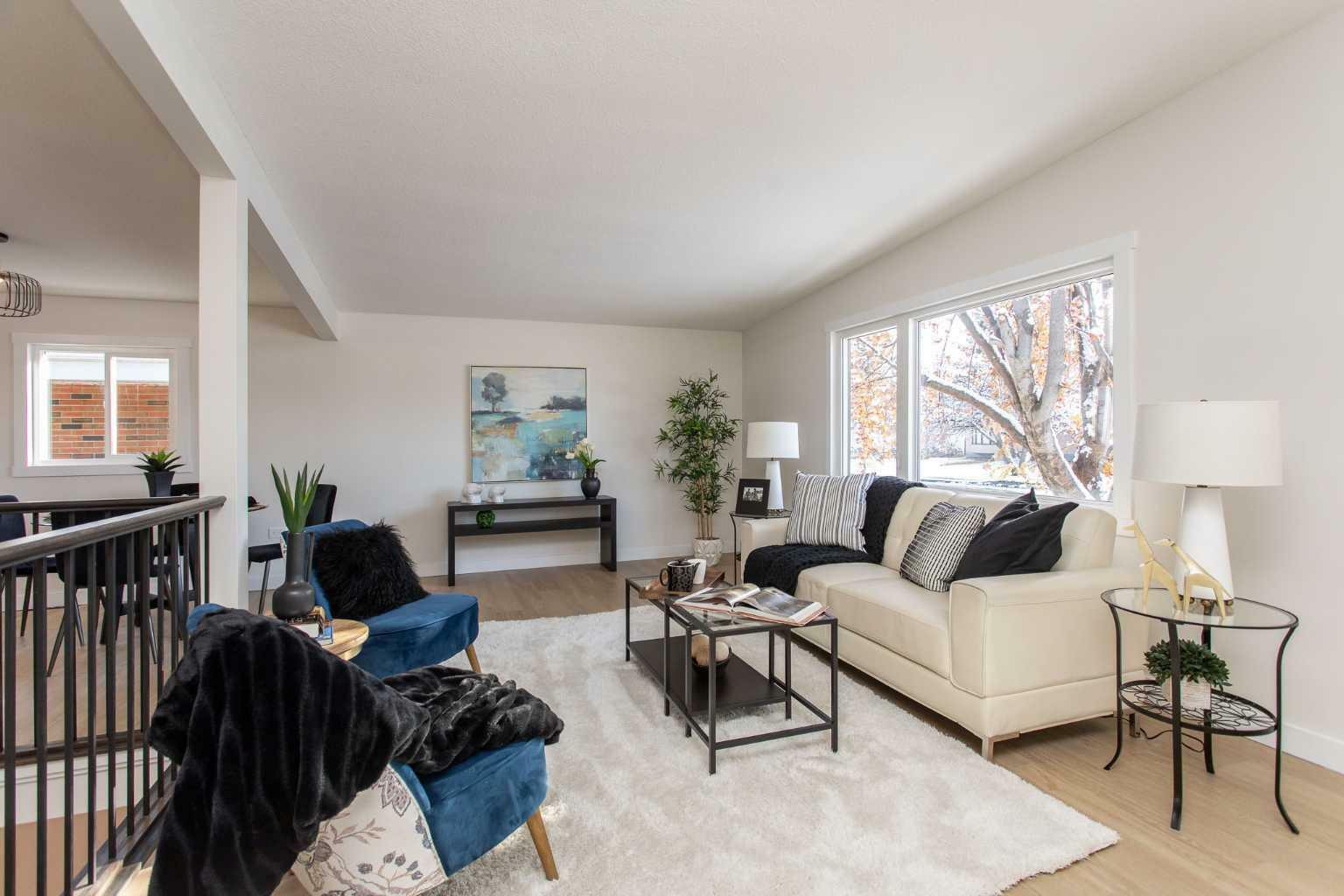 Property Photo:  3931 38 Avenue  AB T4N 2T7 