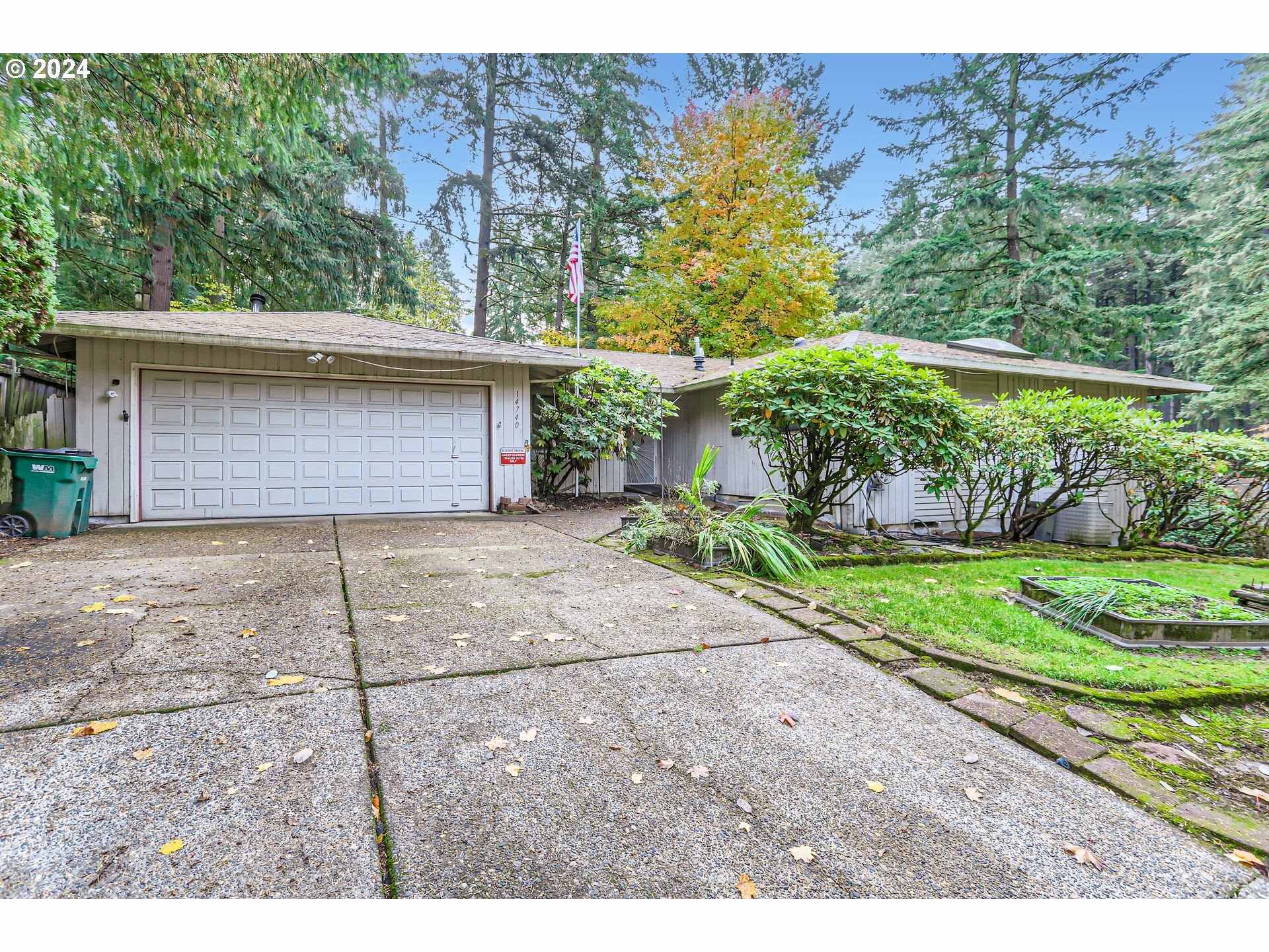 14740 SW Tierra Del Mar Dr  Beaverton OR 97007 photo