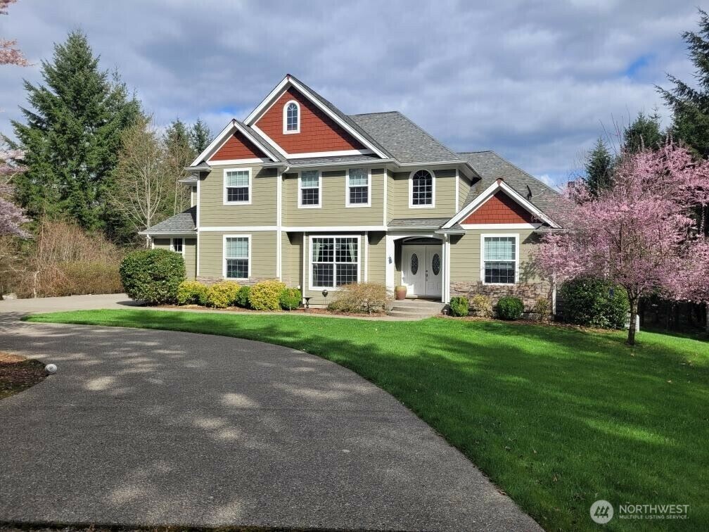 12120  Windtree Lane SE  Rainier WA 98576 photo