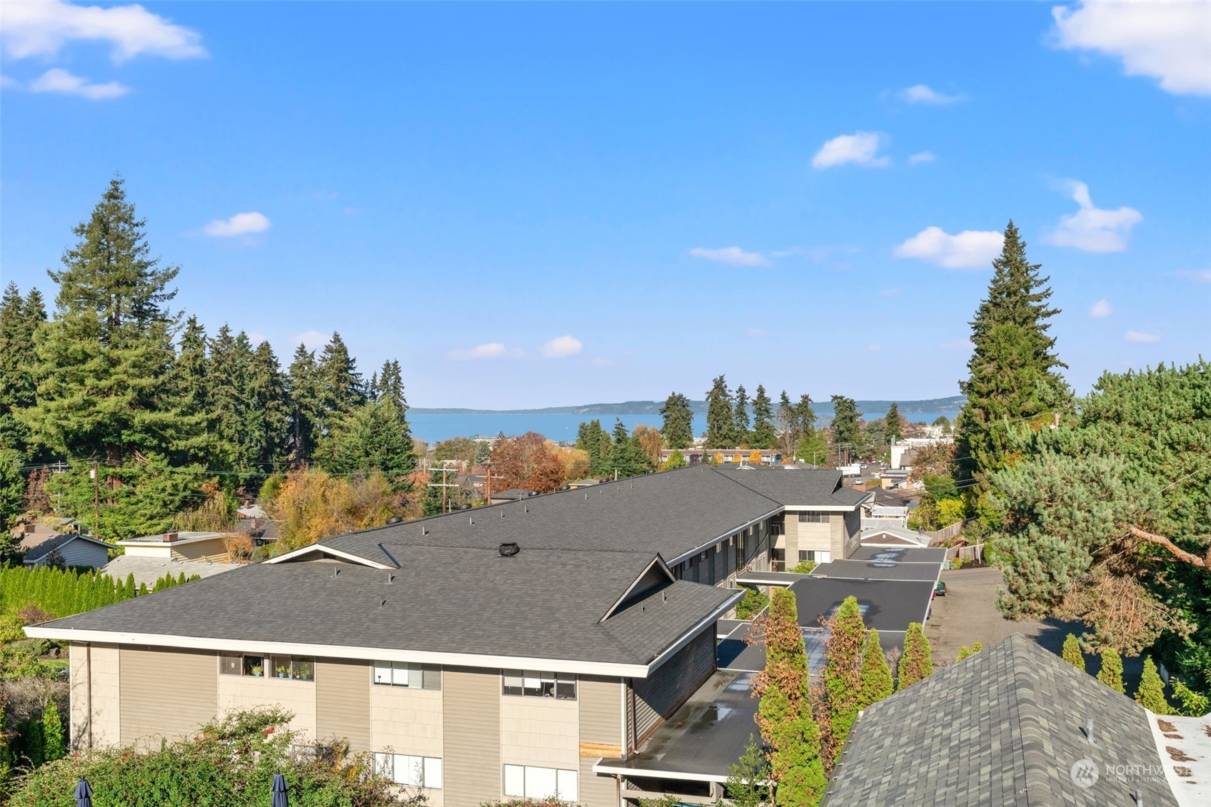 Property Photo:  1024 5th Avenue S A304  WA 98020 