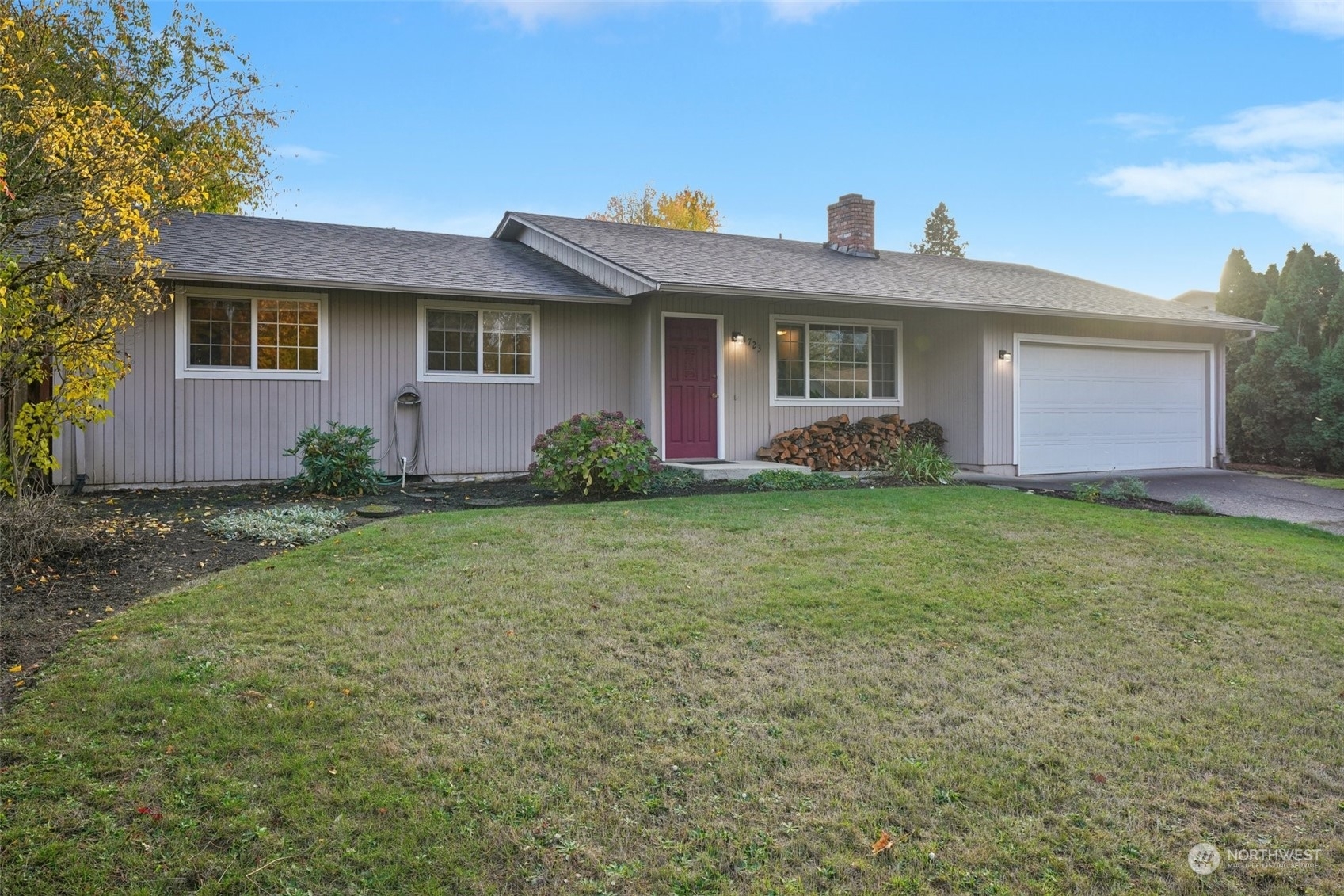 Property Photo:  1723 NW 103rd Street  WA 98685 