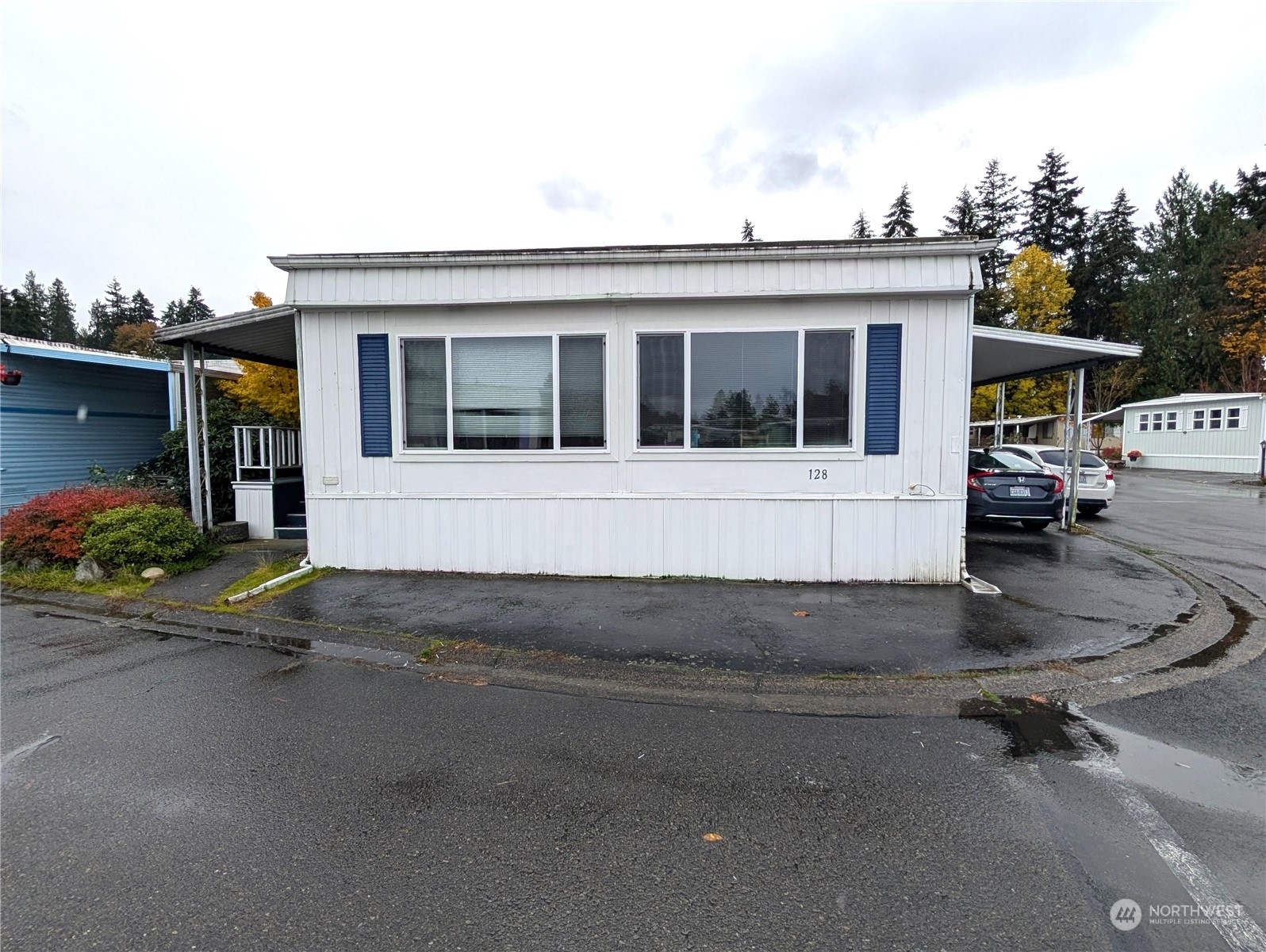 Property Photo:  2302 R Street SE 128  WA 98002 