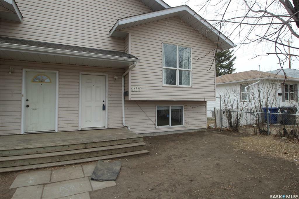 Property Photo:  407 U Avenue S  SK S7M 3C5 