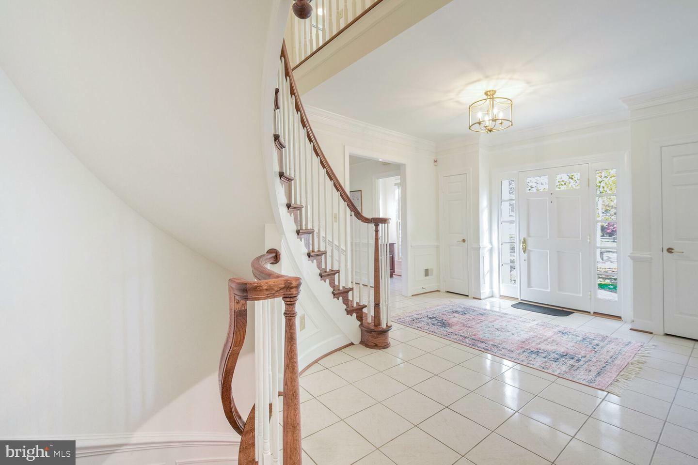 Property Photo:  10104 Flower Gate Terrace  MD 20854 