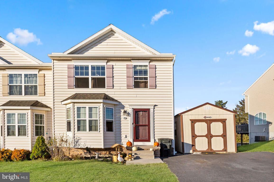 Property Photo: 24 Skyview Circle PA 17331