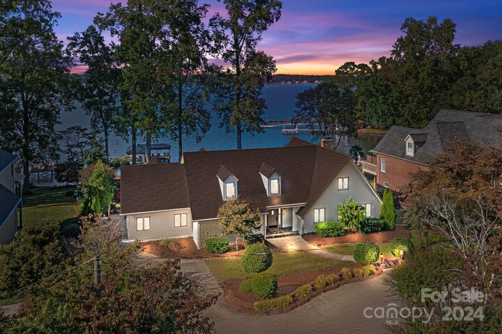 1821 Dogwood Hill Drive  Denver NC 28037 photo