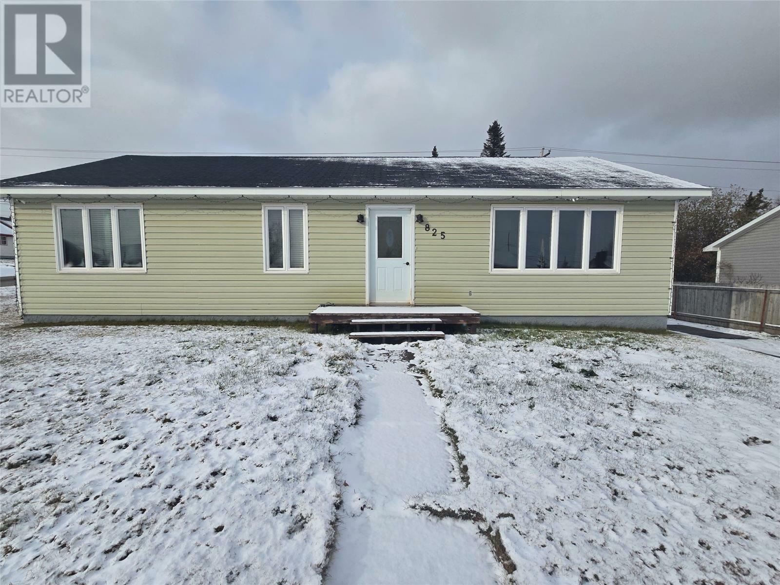 825 Hudson Drive  Labrador City NL A2V 1M4 photo