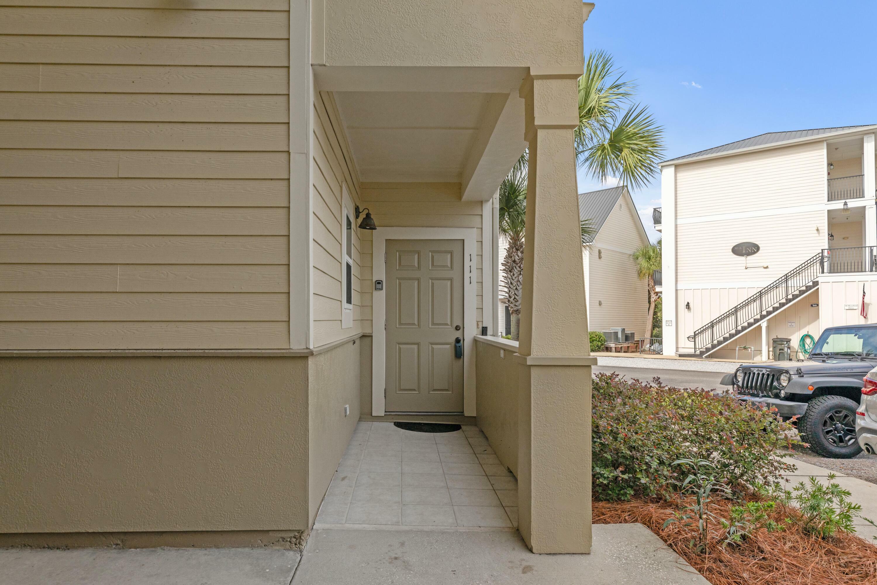 Property Photo:  10 Silk Bay Drive Unit 111  FL 32459 