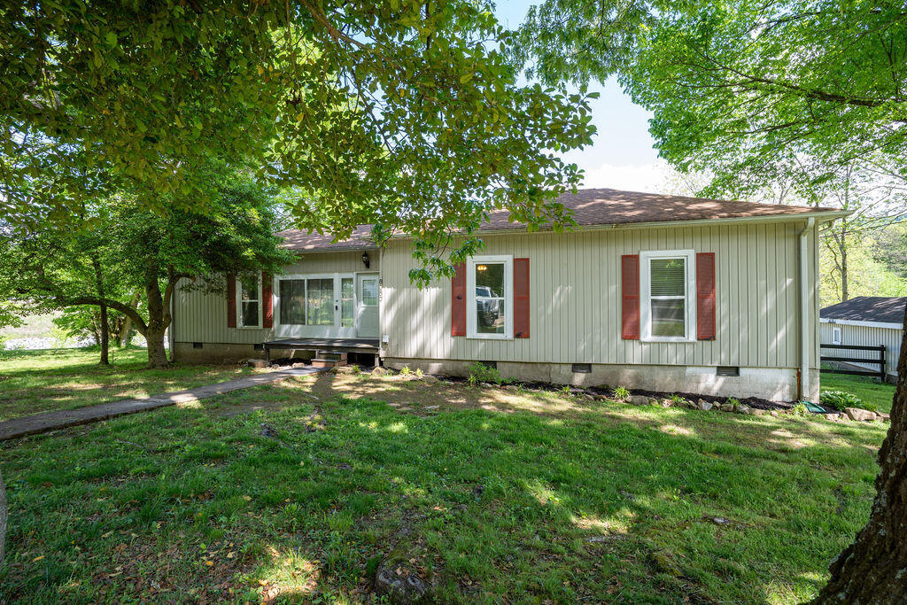 Property Photo: 8050 County Road 137 AL 35989