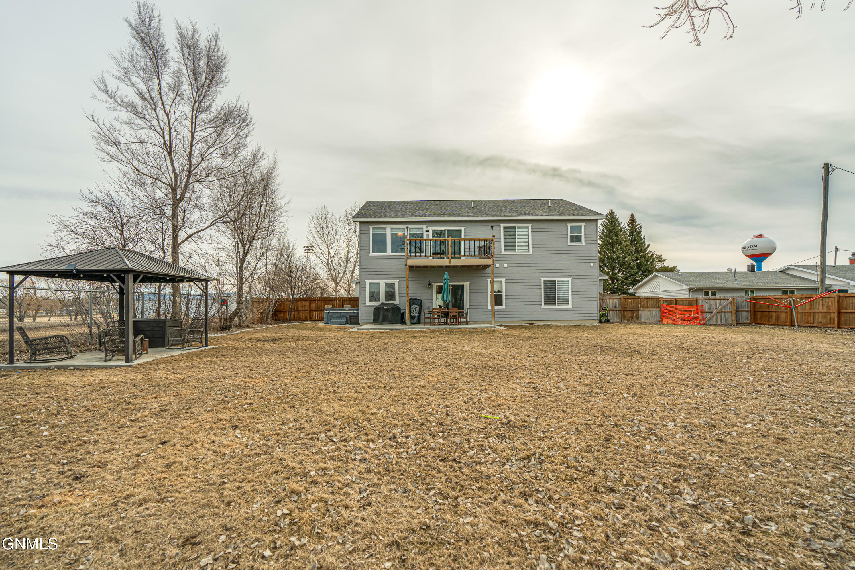 Property Photo:  615 2nd Street NW  ND 58540 