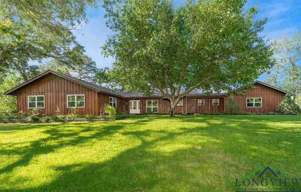 Property Photo:  1124 Maxey Road  TX 75605 