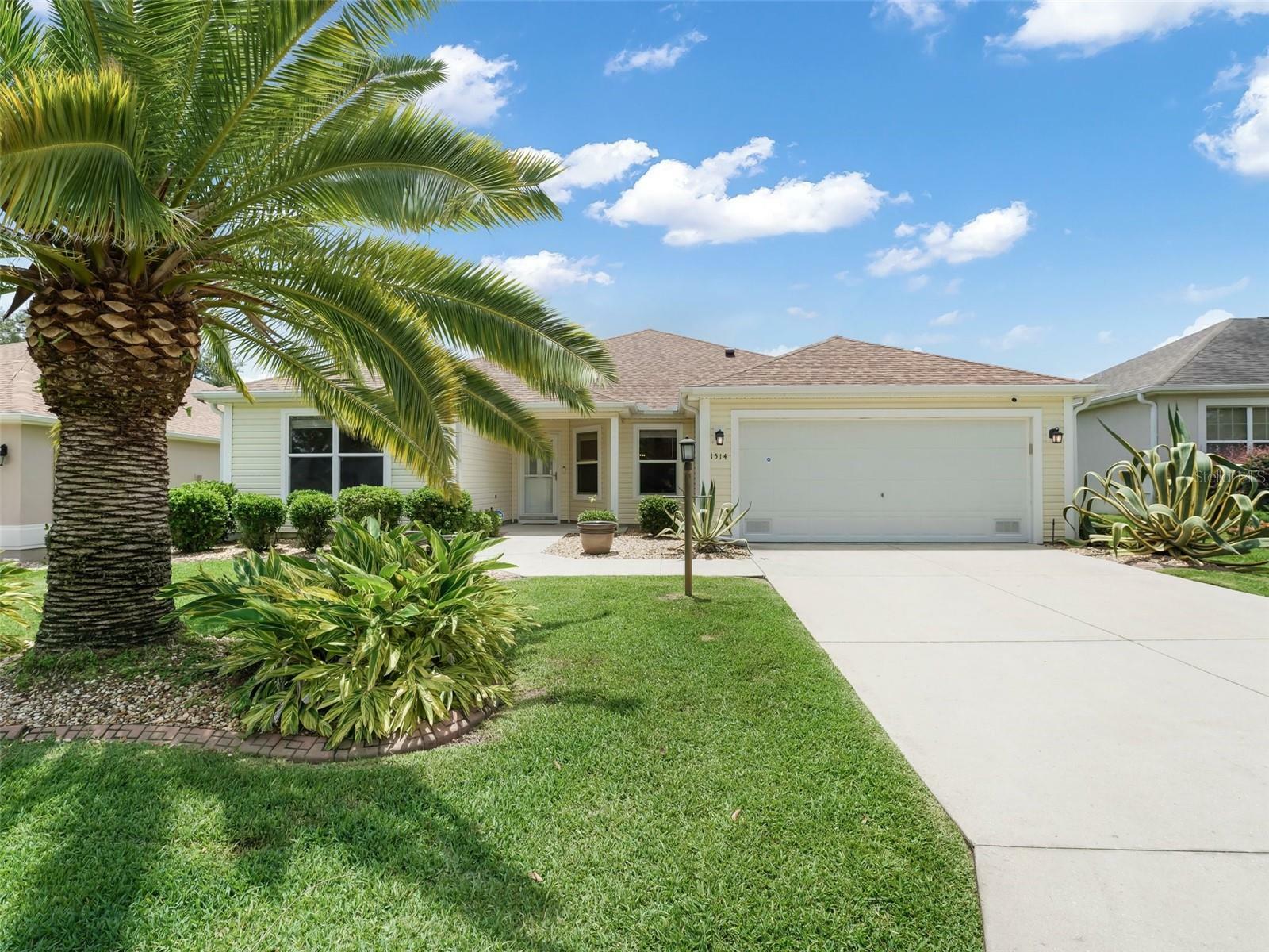 Property Photo:  1514 Fenimore Lane  FL 32162 