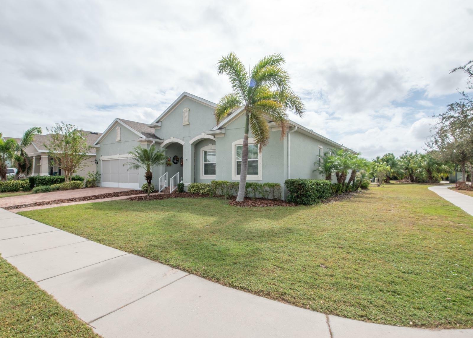 Property Photo:  212 Shell Creek Court  FL 33572 