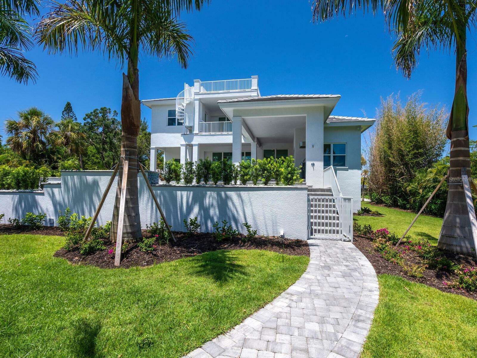 Property Photo: 5910 Gulf Of Mexico Drive FL 34228