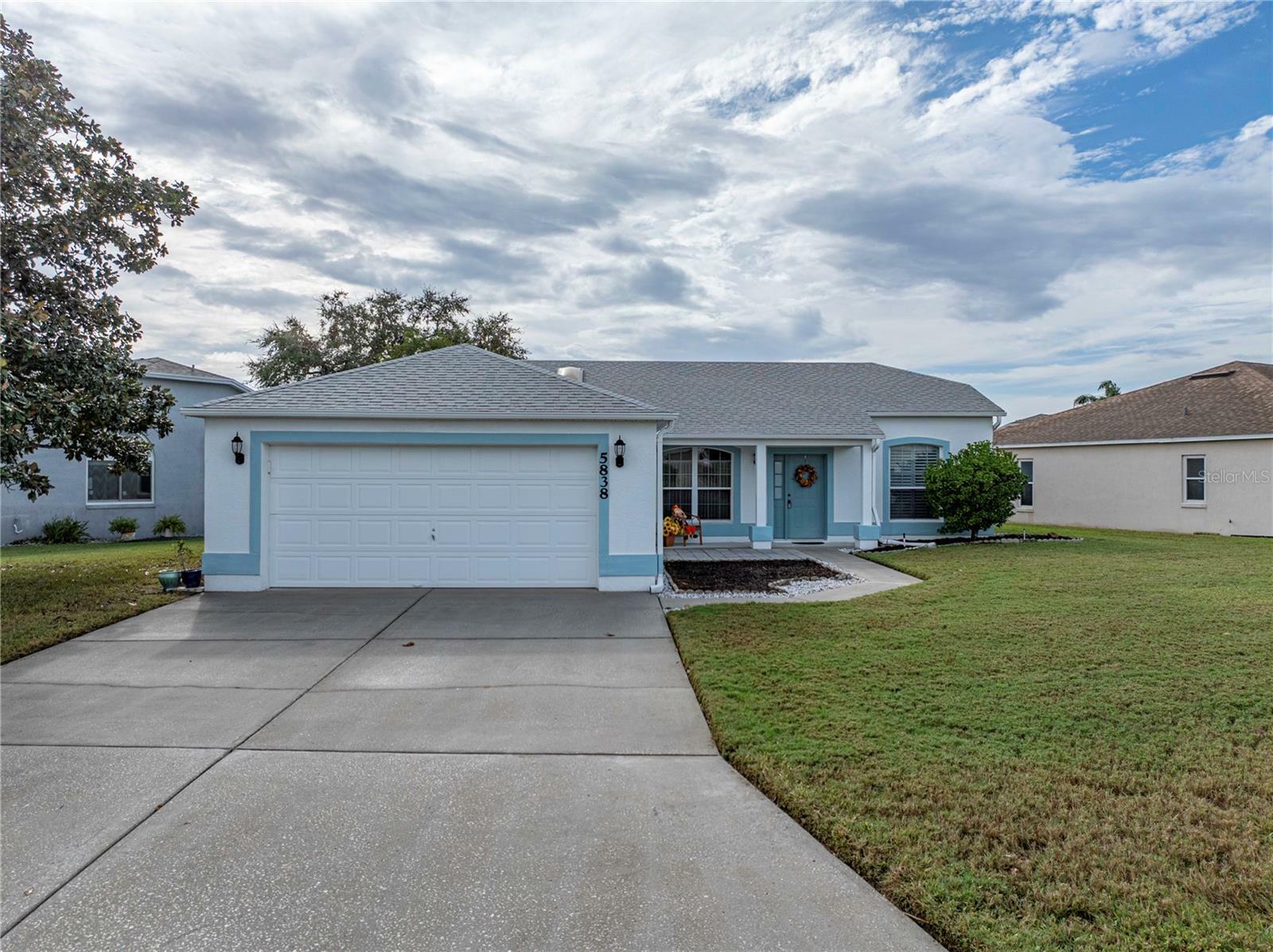 Property Photo:  5838 Macaw Place  FL 33809 