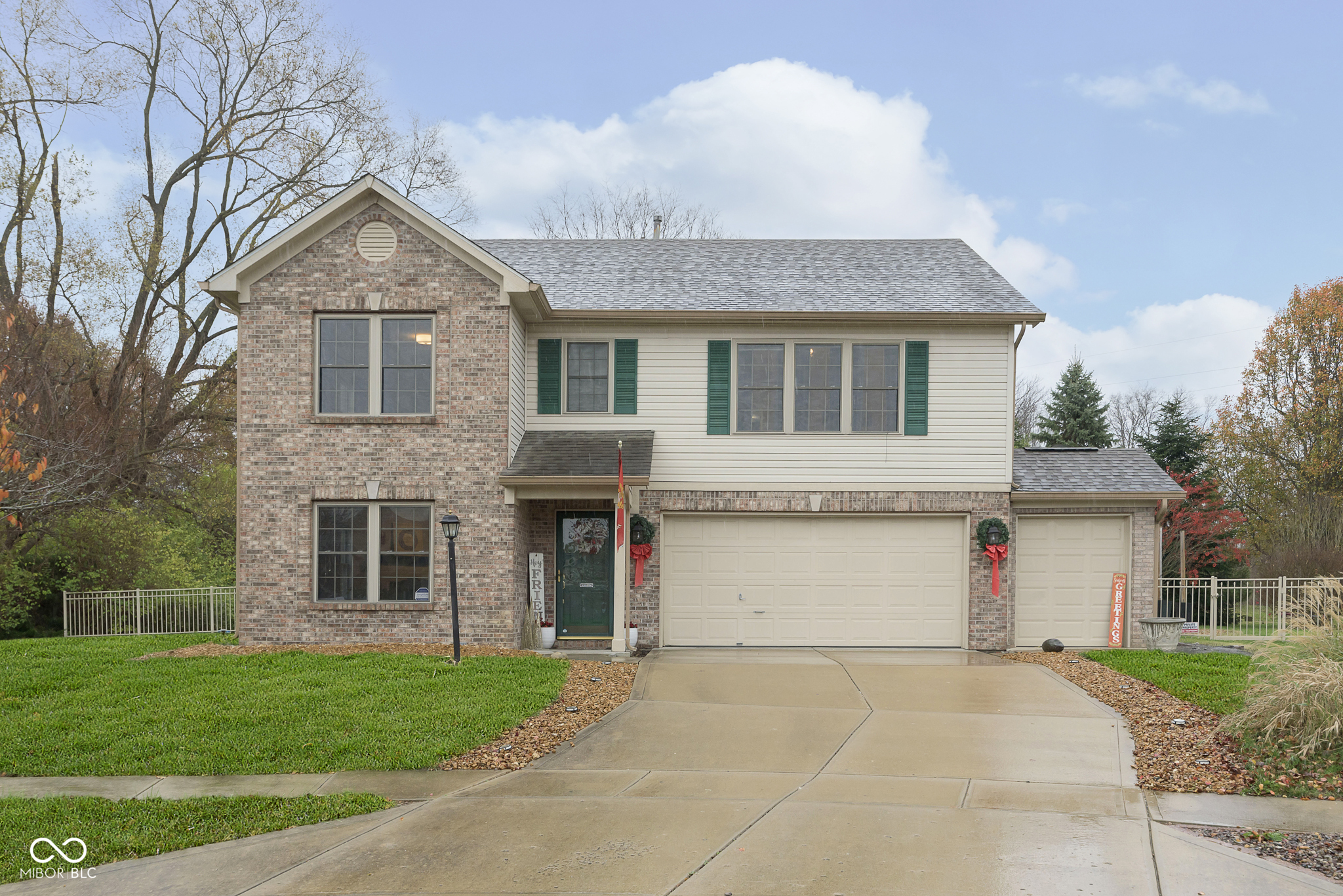 7935 Shannon Lakes Way  Indianapolis IN 46217 photo