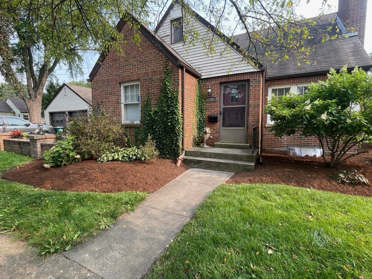 Property Photo:  406 Elizabeth Street  IL 60510 