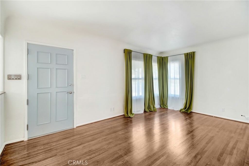 Property Photo:  5400 W 117th  CA 90304 