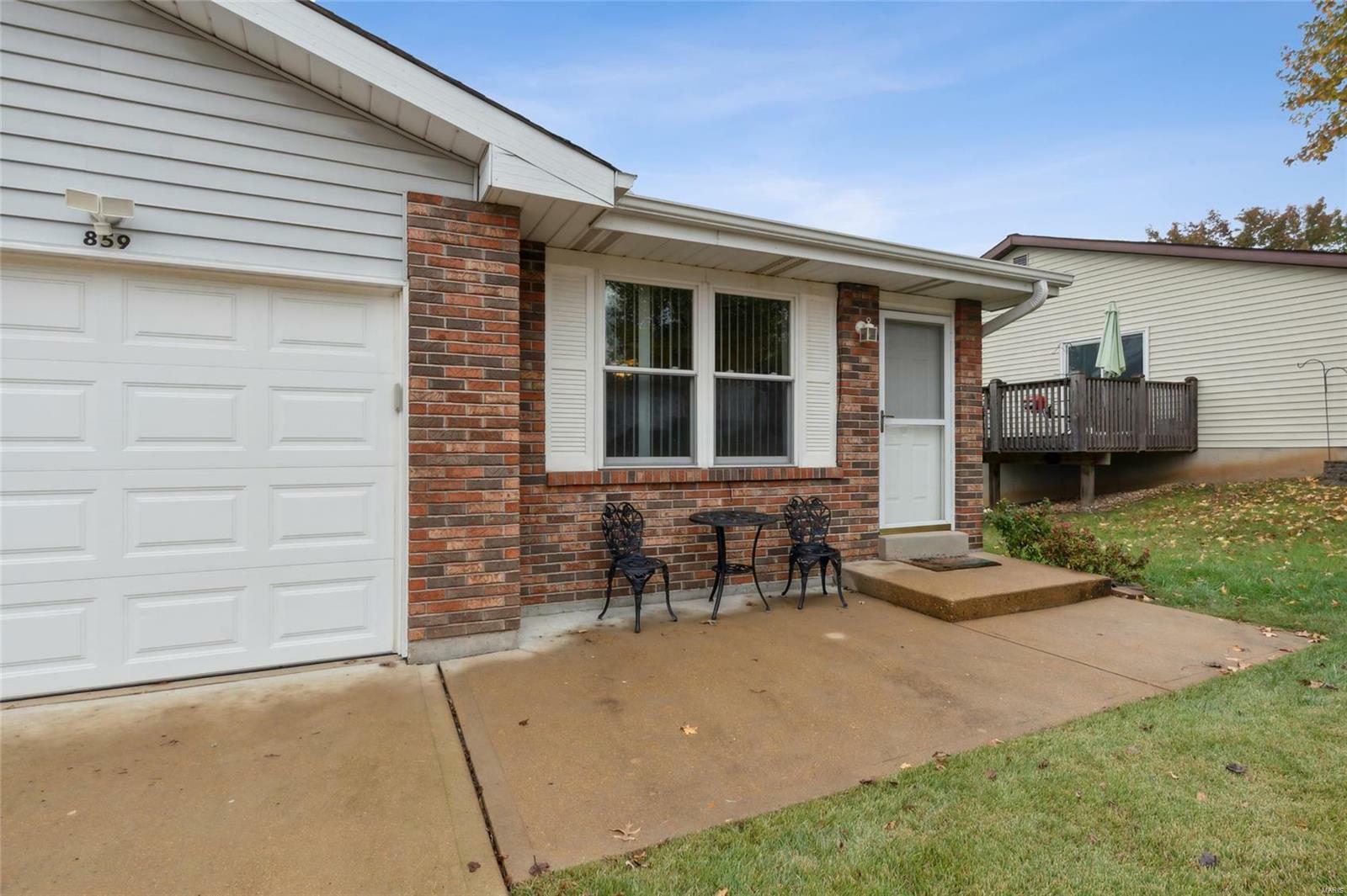 Property Photo:  859 Woodridge Drive  MO 63010 