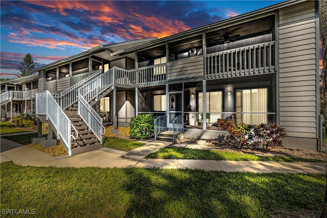 Property Photo: 1297 7th Avenue N 102 FL 34102