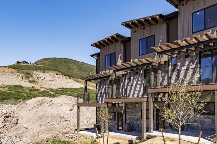 Property Photo:  2087 W Pinnacle Lane H-5  UT 84032 