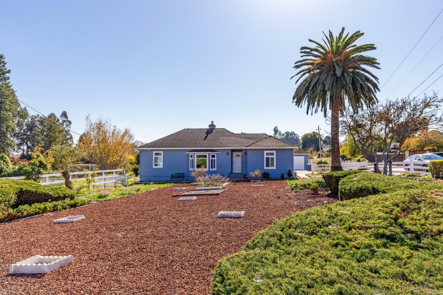 Property Photo:  25 Landen Lane  CA 95076 