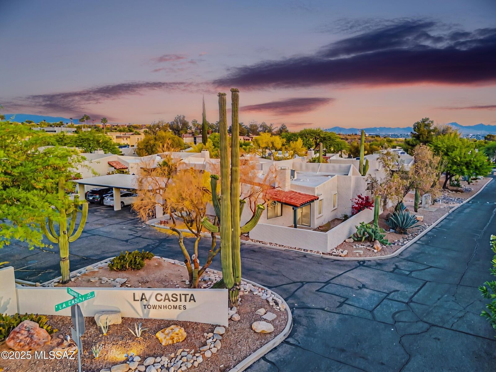 Property Photo:  5578 N La Casita Drive  AZ 85718 