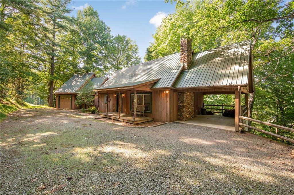 Property Photo:  146 Country Club Road  NC 28627 