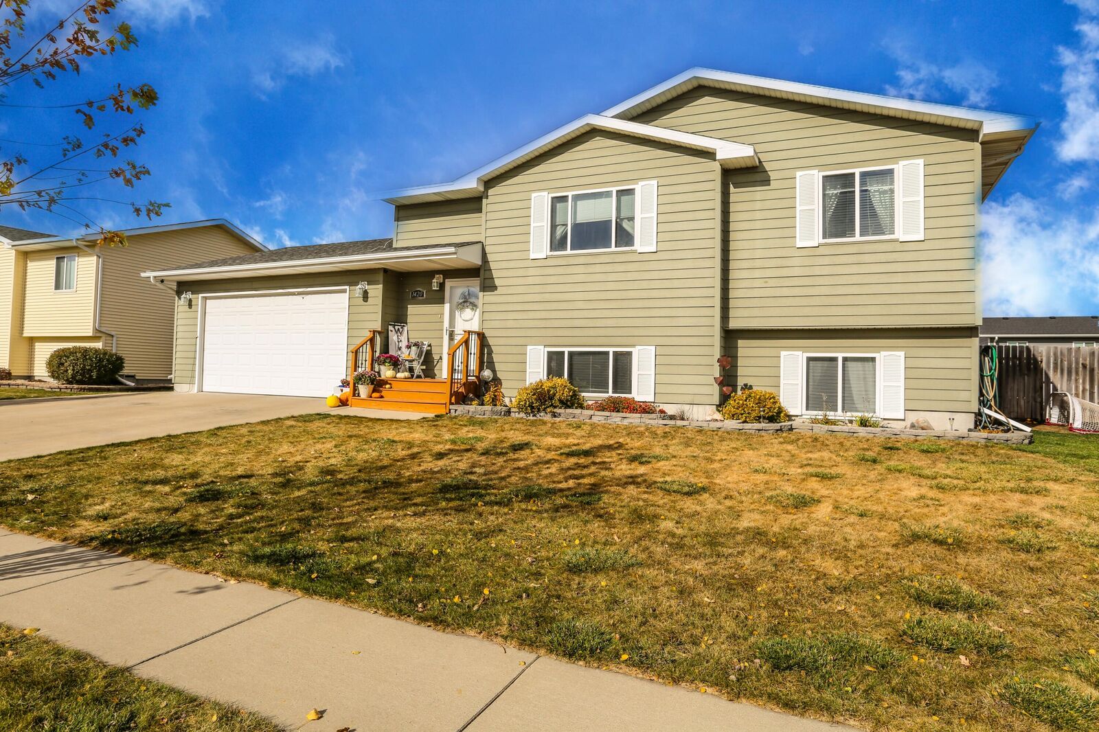 Property Photo:  1420 Plum Ln  SD 57401 