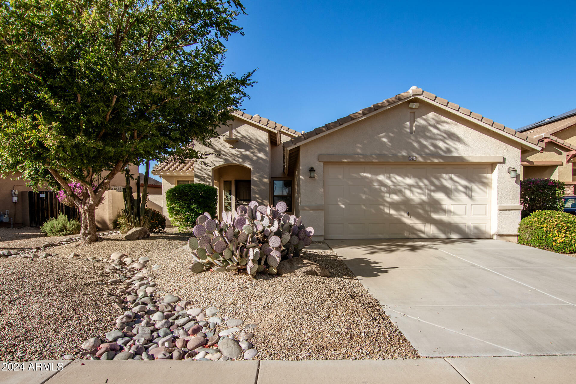 Property Photo:  15284 W Cottonwood Street  AZ 85374 