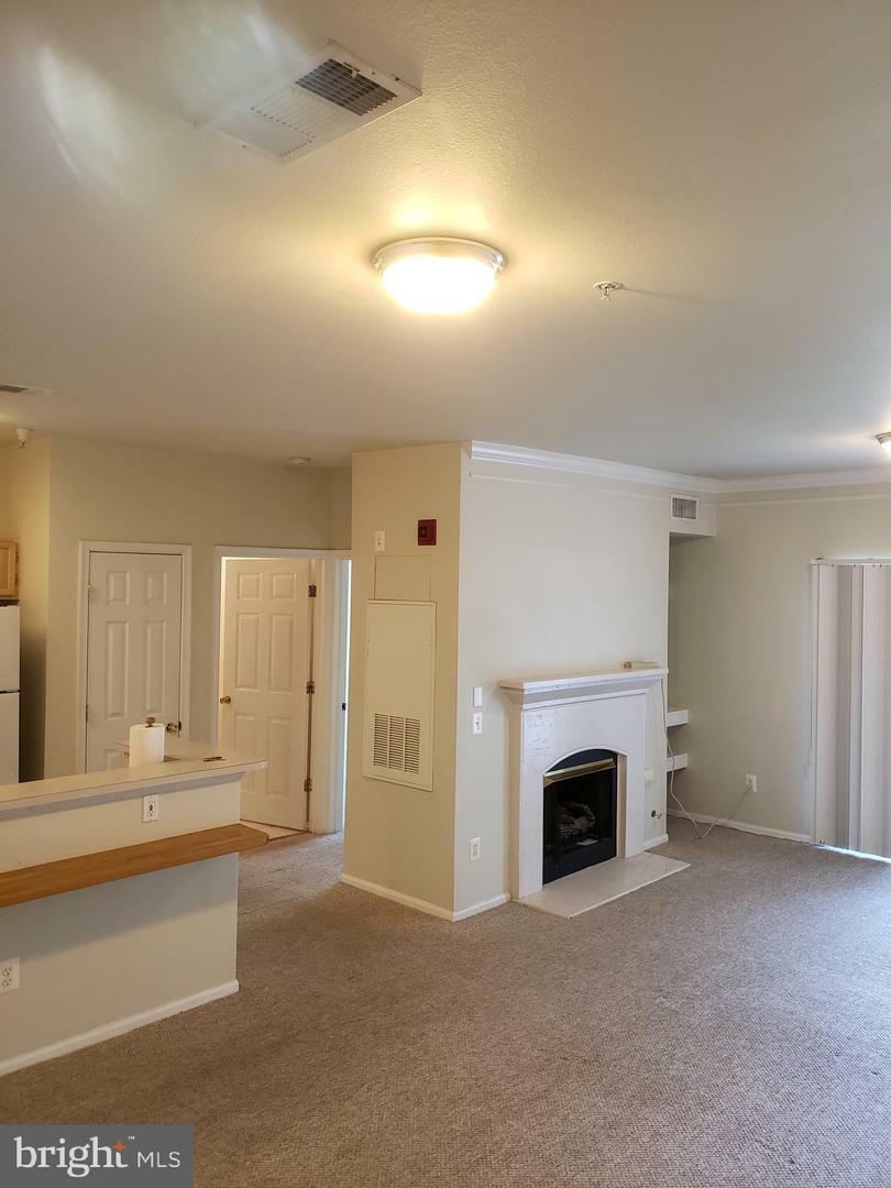 Property Photo:  1580 Spring Gate Drive 4312  VA 22102 